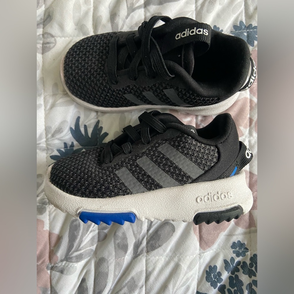 Adidas toddler size 5